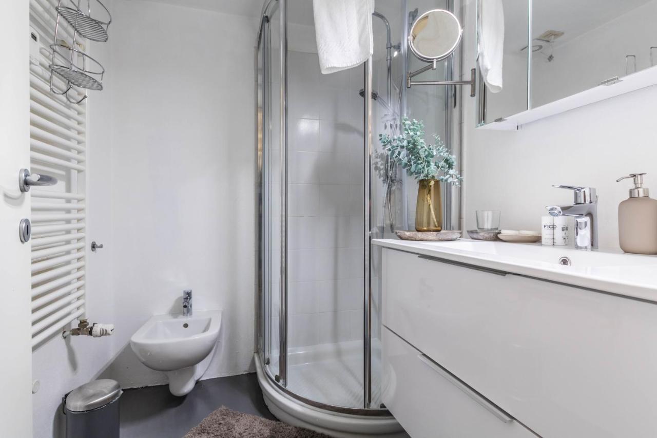 Joivy Modern Studio Near City Centre Apartment Милано Екстериор снимка