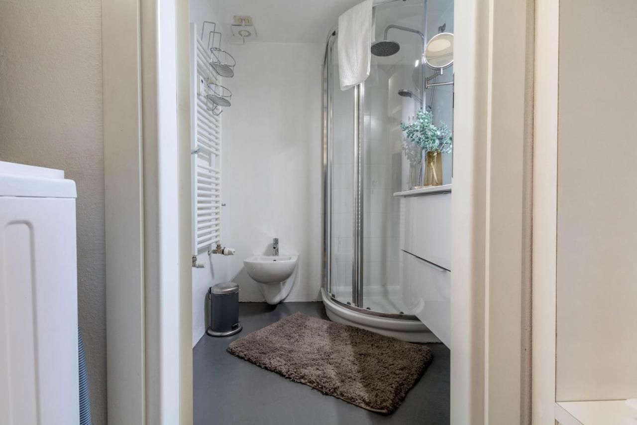 Joivy Modern Studio Near City Centre Apartment Милано Екстериор снимка